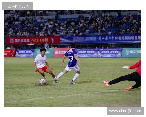 足球明星卡点换装大赛揭秘球场风采与时尚潮流的完美结合