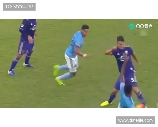 足球明星搞笑假摔合集让你捧腹大笑的精彩瞬间大盘点